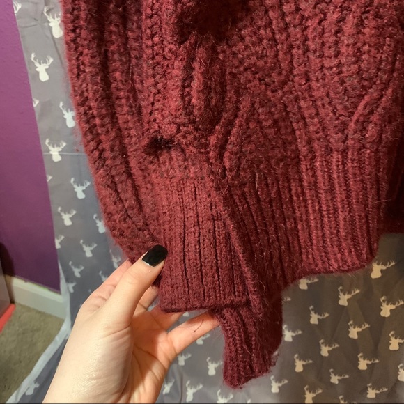 Red turtle neck sweater - Picture 3 of 4